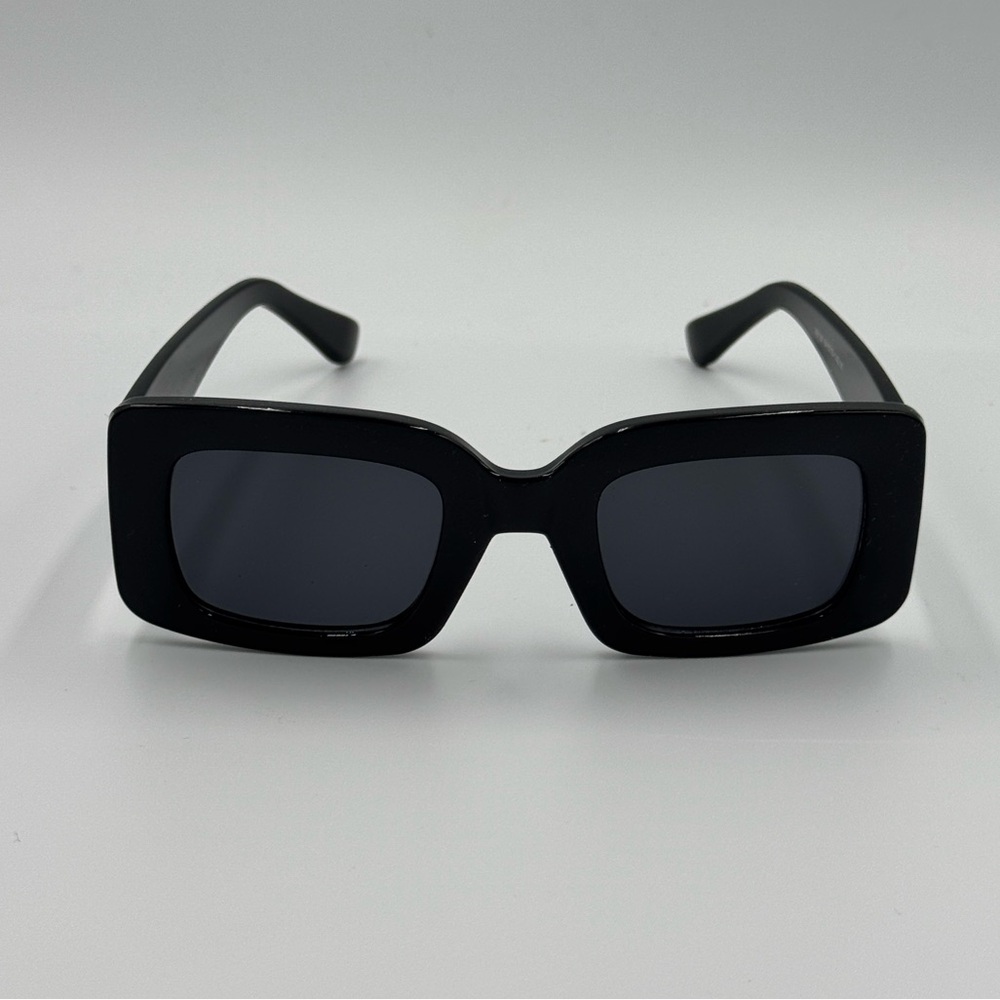 NWT YuJian Black Square Polarized Sunglasses Gender Neutral